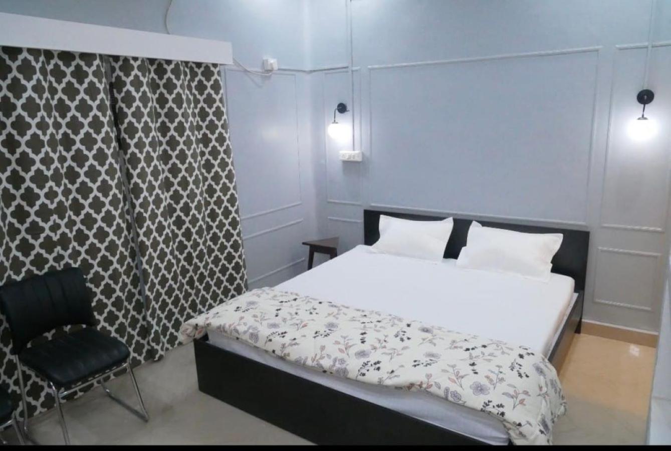 Janki Kunj Varanasi- 3 Room Home المظهر الخارجي الصورة